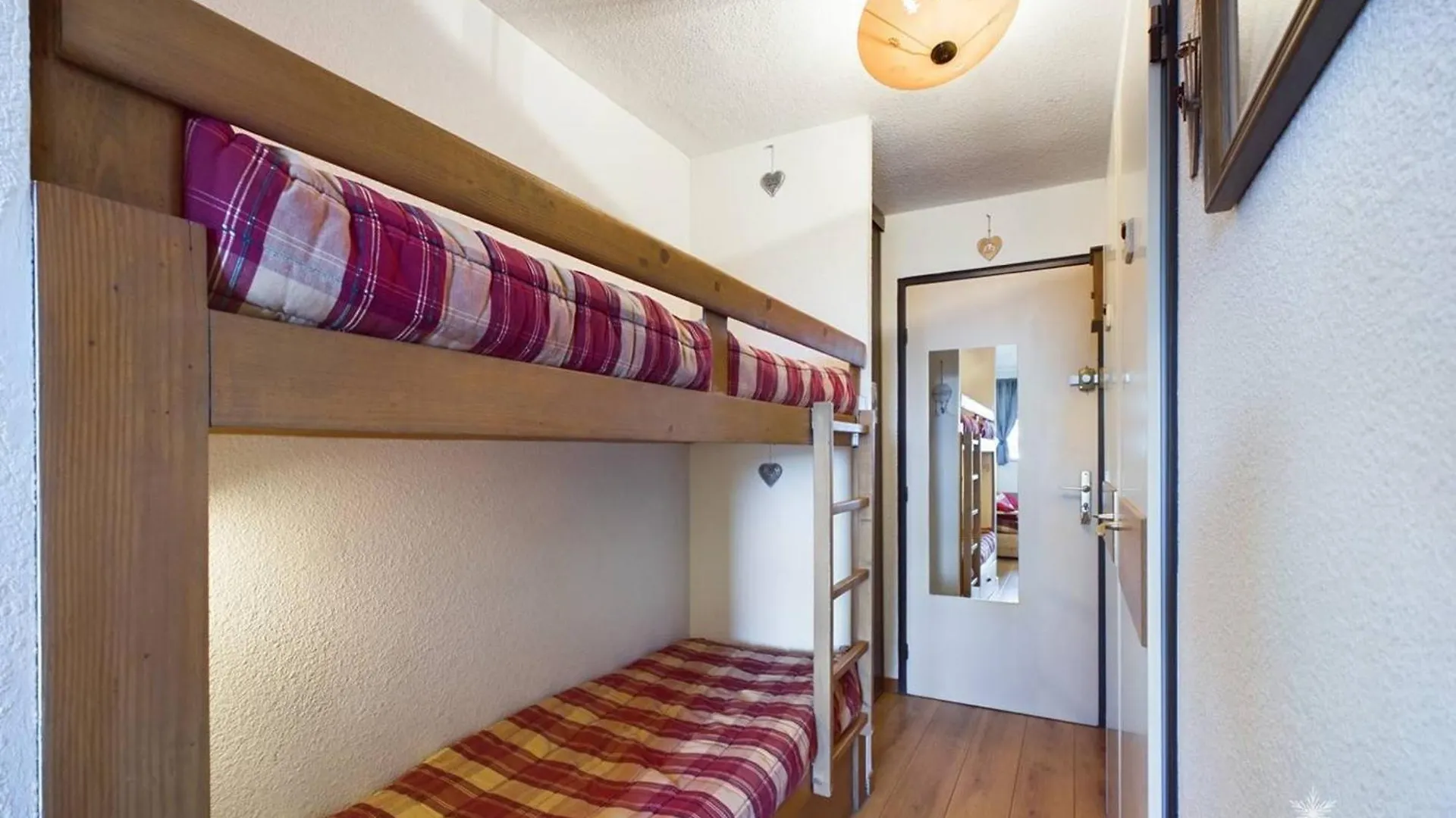Apartment Studio Sud 4 Pers, Balcon, A 50M Des Pistes Et 200M Des Commerces, Ideal Pour Familles - Fr-1-398-629 Montvalezan France